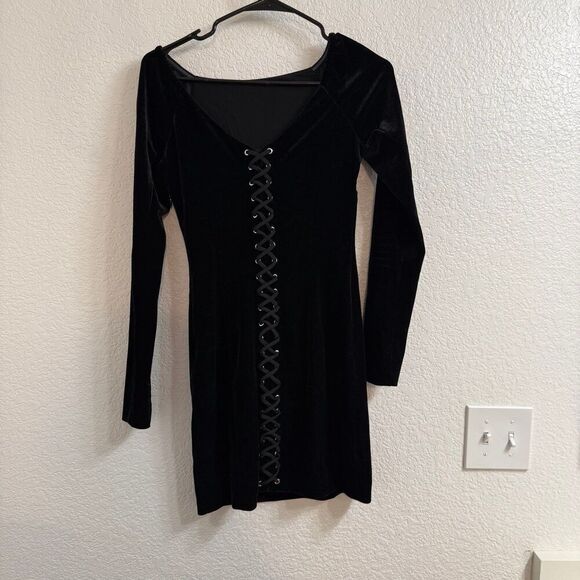 Marciano Dresses & Skirts - MARCIANO Velvet Corset Lace Up Bodycon Mini Dress Long Sleeve Black Women's XS